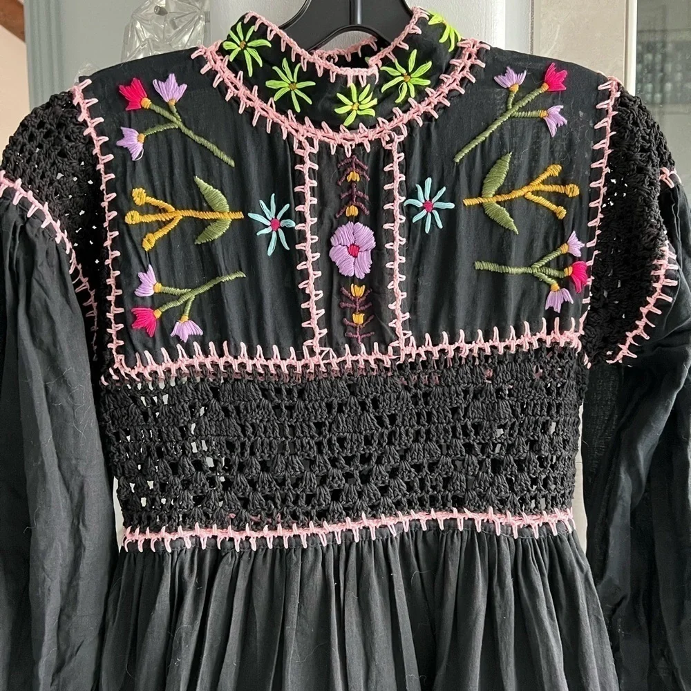 CELIAB Scarlet Floral Multicolor Embroidered Dress - Picture 4 of 15